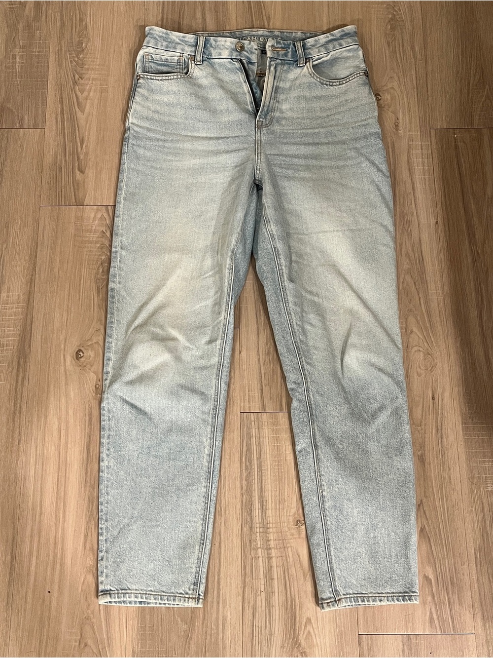 American Eagle Outfitters Strigid Mom Jeans